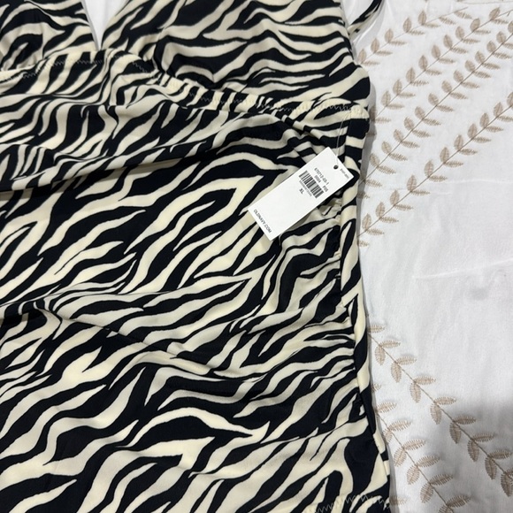 Old Navy One Piece Swimsuit - Picture 11 of 11